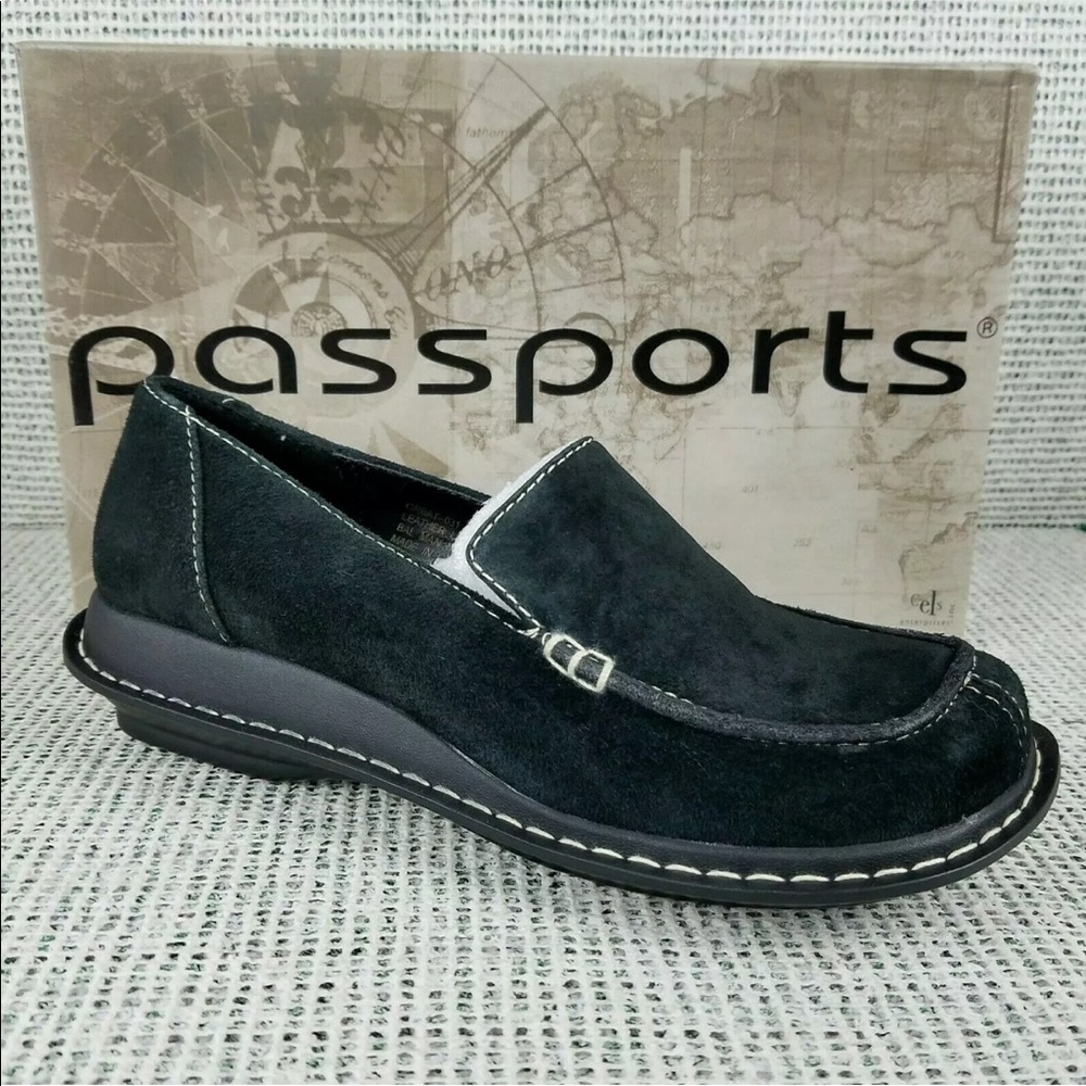 Passports Suede Women’s Black Leather Loafer Shoe NEW in Box Various sizes CUTE - Picture 1 of 9